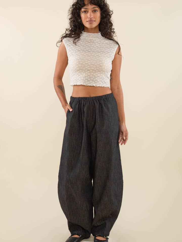 Noir Pantalon lanterne long en jean en coton mélangé en vente sur Faire1