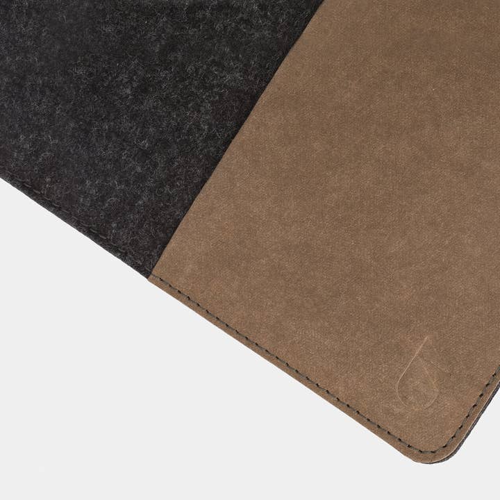 Oakywood - Wholesale Laptop/tablet case – Unisex - Felt MacBook Sleeve1
