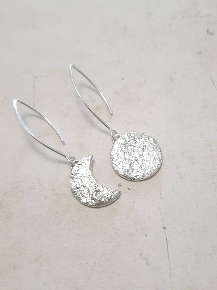 Jaci Crescent Moon Earrings 925 Silver for wholesale by Andréa Chereau