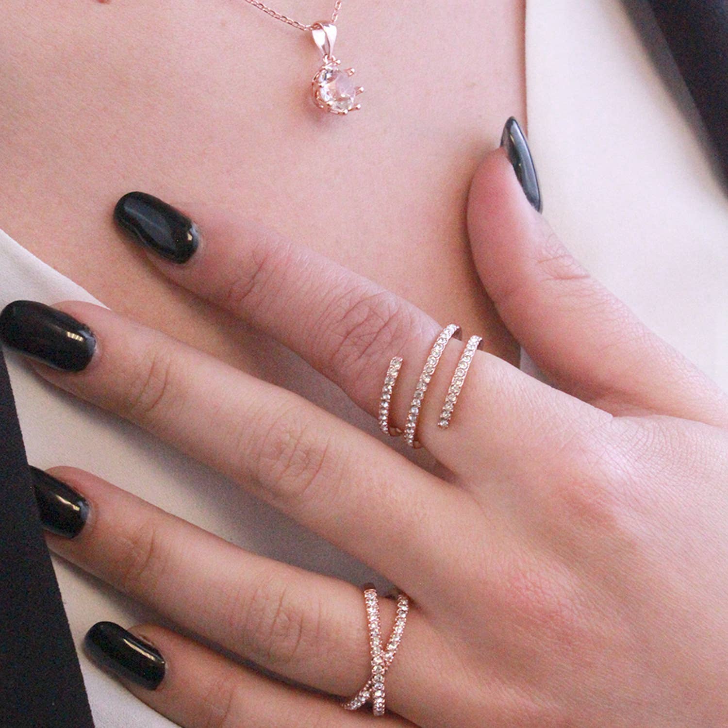 CARALI / MYC Paris - Vente Bague avec plusieurs pierres - Bague X - Or Rosé Et Cristal3