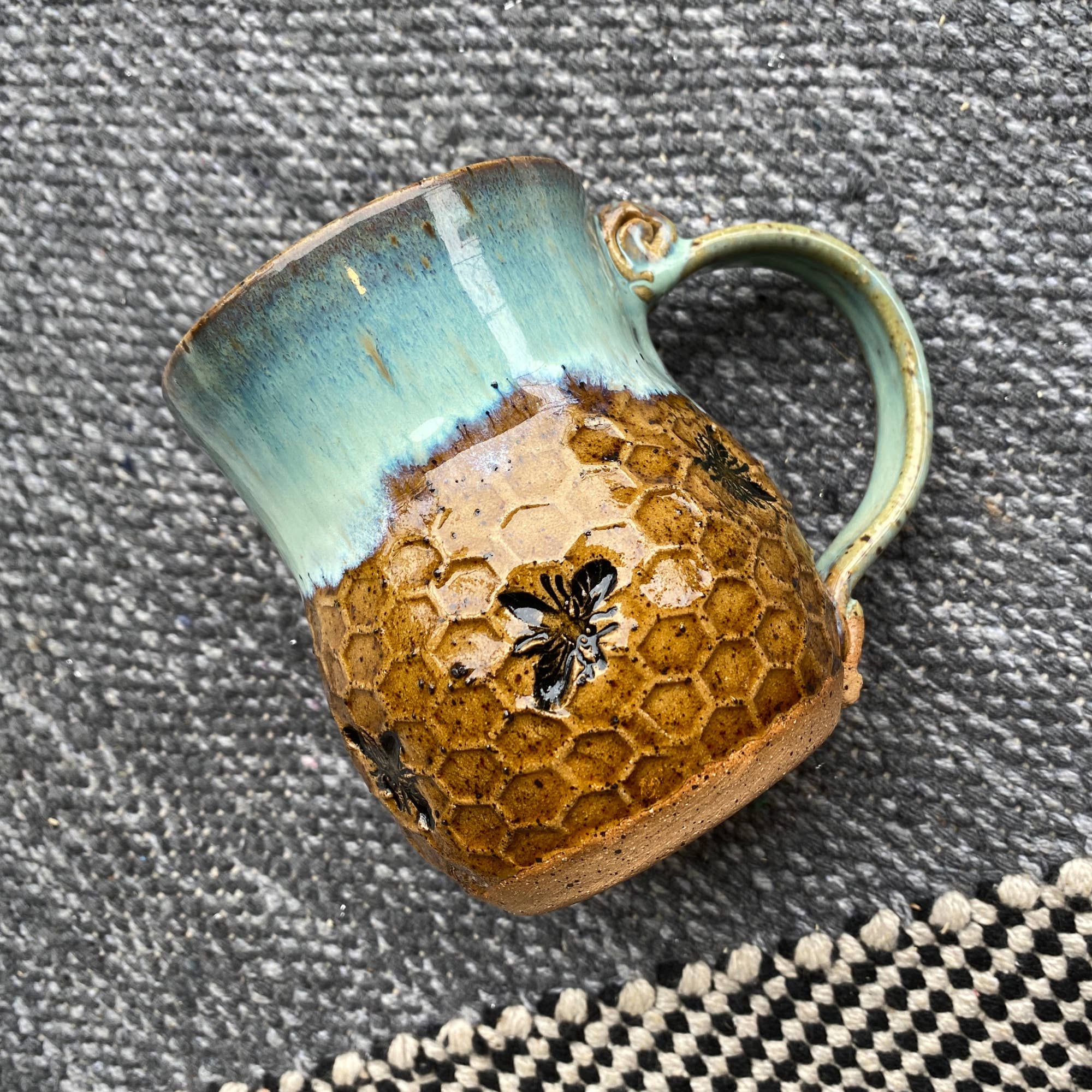 AMG Pottery - Wholesale Coffee mug - Bee Mug - Handmade Pottery