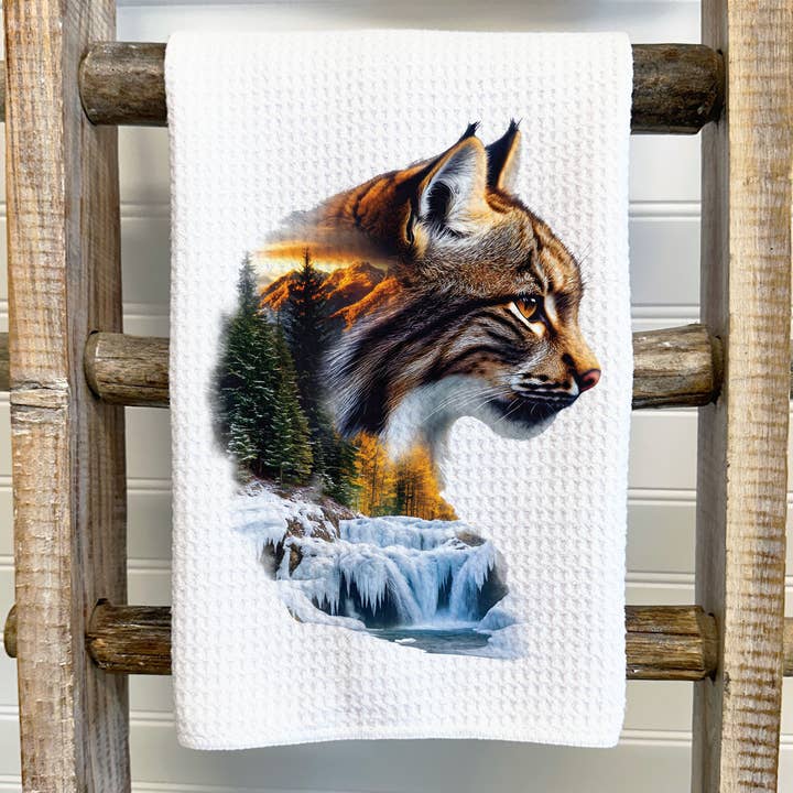 Torchon d'art paysager Lynx | Décor de cuisine faunique pour la vente par This Joyful Home