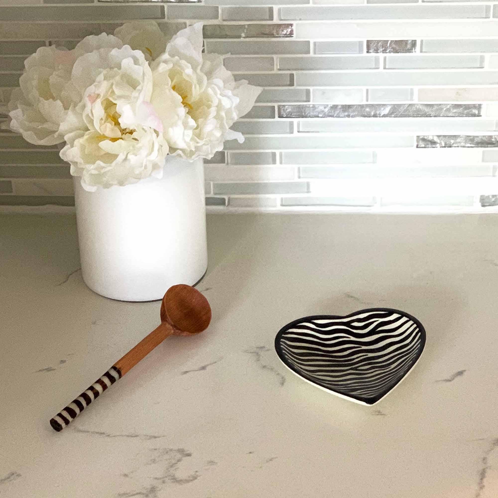 Global Crafts - Wholesale Kitchen Spoon - Olive Wood Coffee Scoop With Batik Handle2