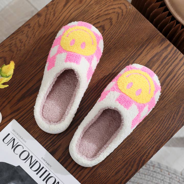Sweet Cherry Sky – wholesale Slippers – Women's – Checker Board Smiley Face Slippers Hot Pink/Black and White