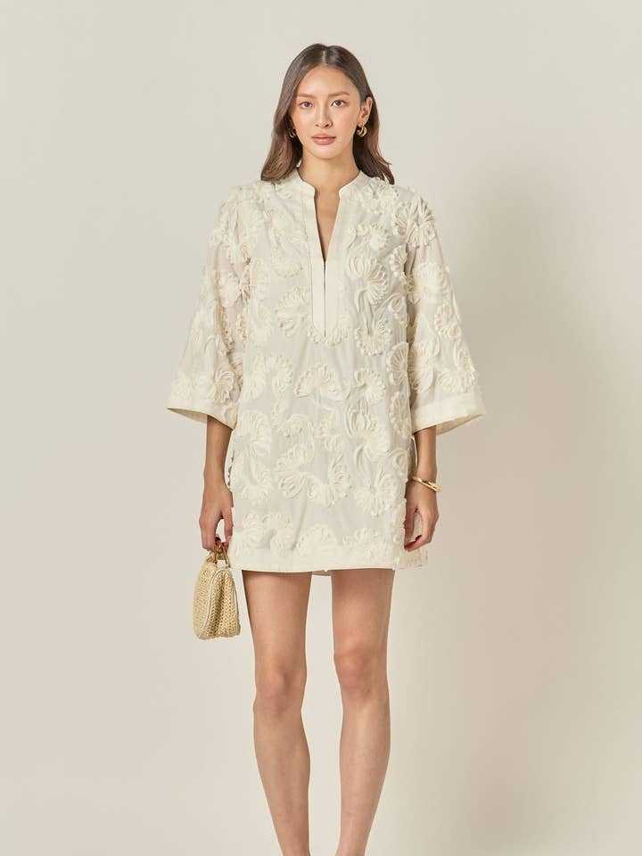 Robe Mini à Col Claudine pour la vente par English Factory