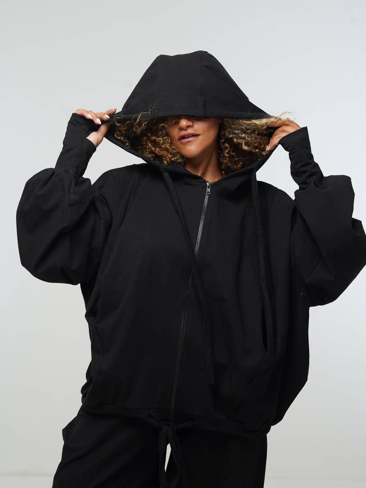Hoodie Ballon Surdimensionné avec Zip en Noir pour la vente par Manners London