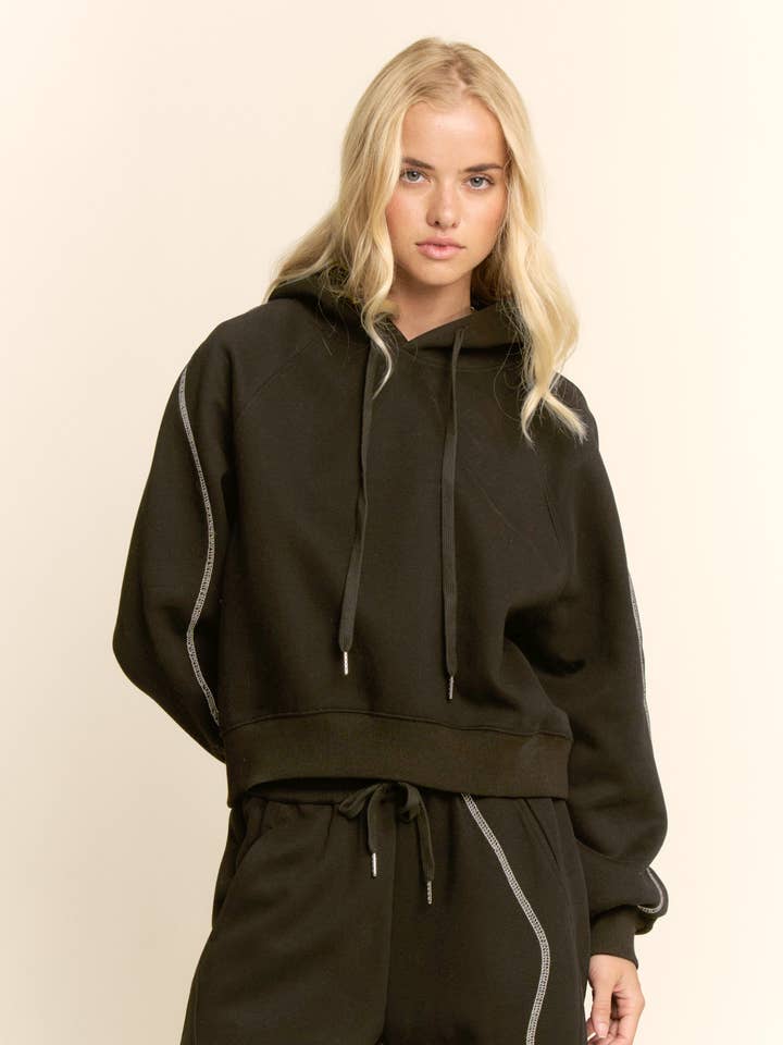 ENSEMBLE AVEC CORDONS DE CAPUCHE ET PANTALON DE JOGGING À JAMBES LARGES pour la vente par Davi & Dani