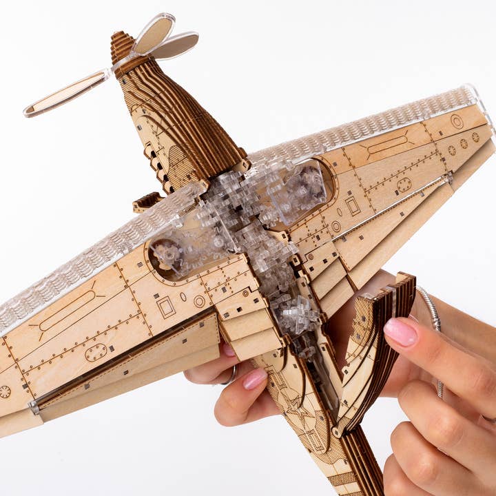 MADNESSTOYS - Wholesale Decorative Tabletop Object - Speedfighter1