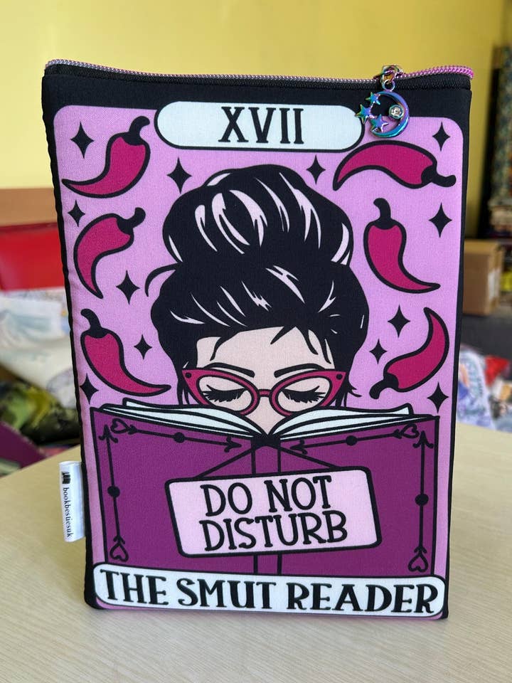 Stör inte smutsläsaren tarotstil bokbestie bokfodral vadderat och fodrat bokskydd bokomslag, tygdammomslag för wholesale av Bookbestiesuk