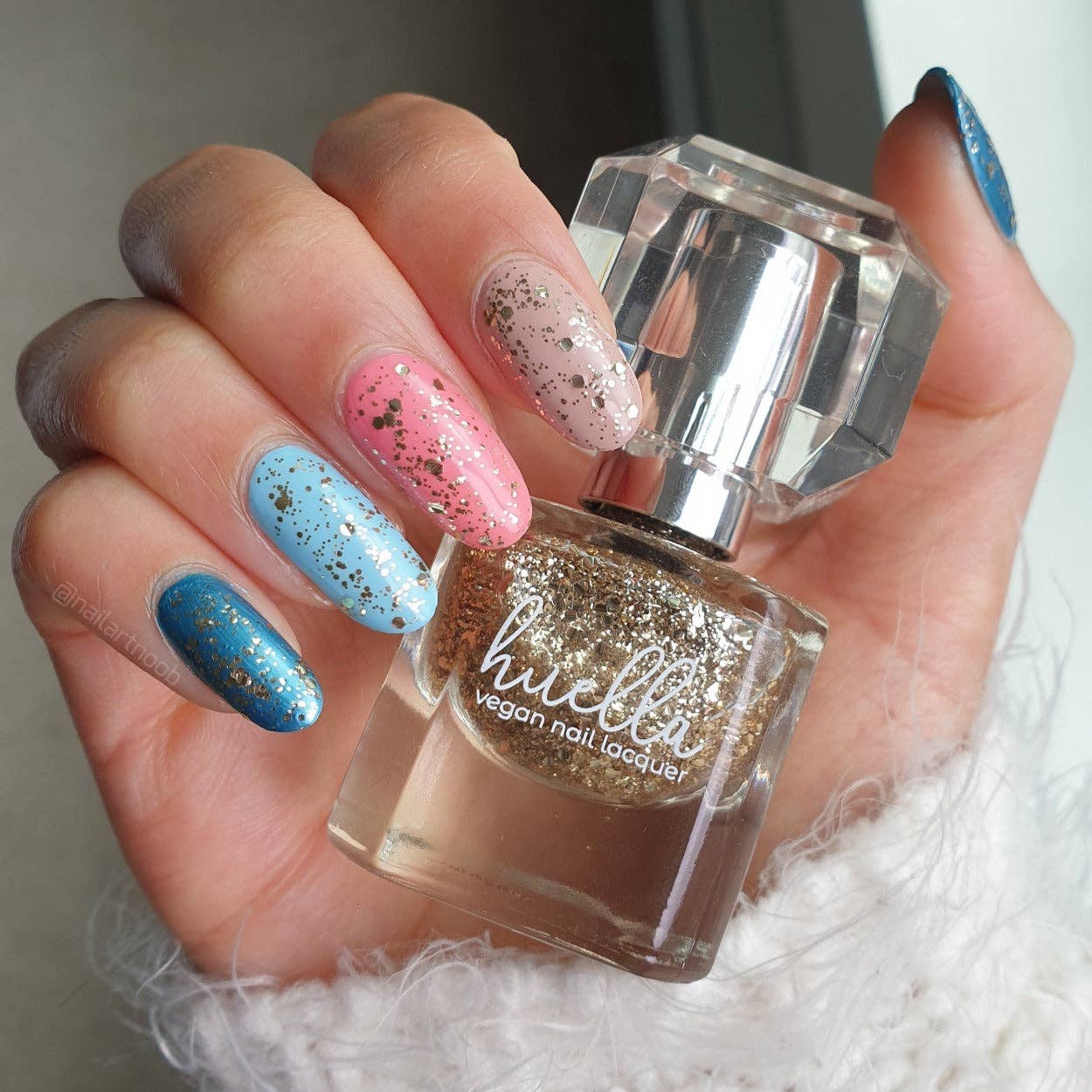 huella - Wholesale Nail Polish - Gold-Faced Liar2