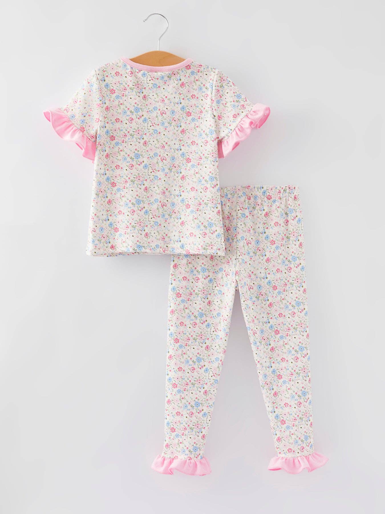 Rylee Faith Designs – Engroshandel Top- og buksesæt – til børn – Fodbold smocking broderet tøjsæt til piger1