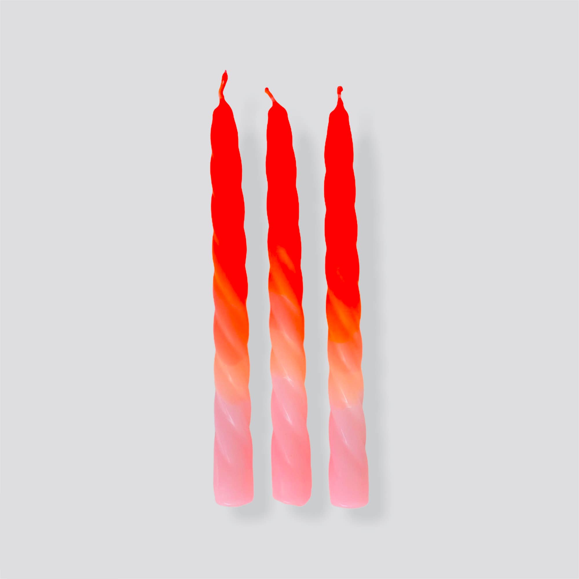 Pink Stories – wholesale Tapered candle/candlestick – Dip Dye Twisted * Shades of Peach1