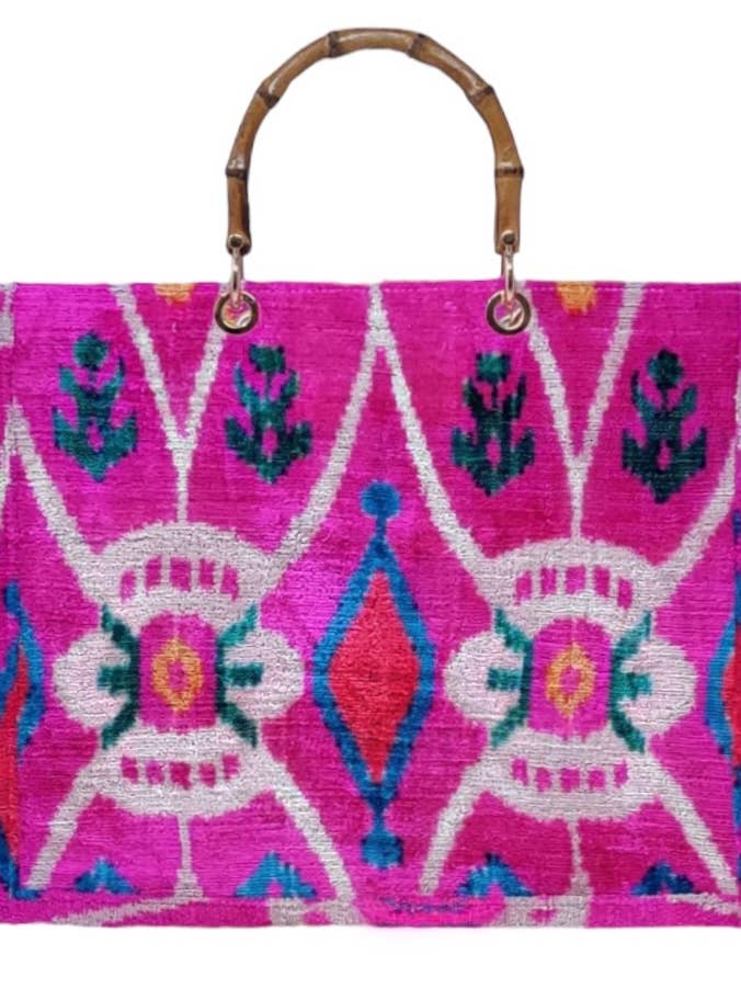 Silke Velvet Ikat Stor mulepose med bambus håndtag for engroshandel hos AYCA DESIGN