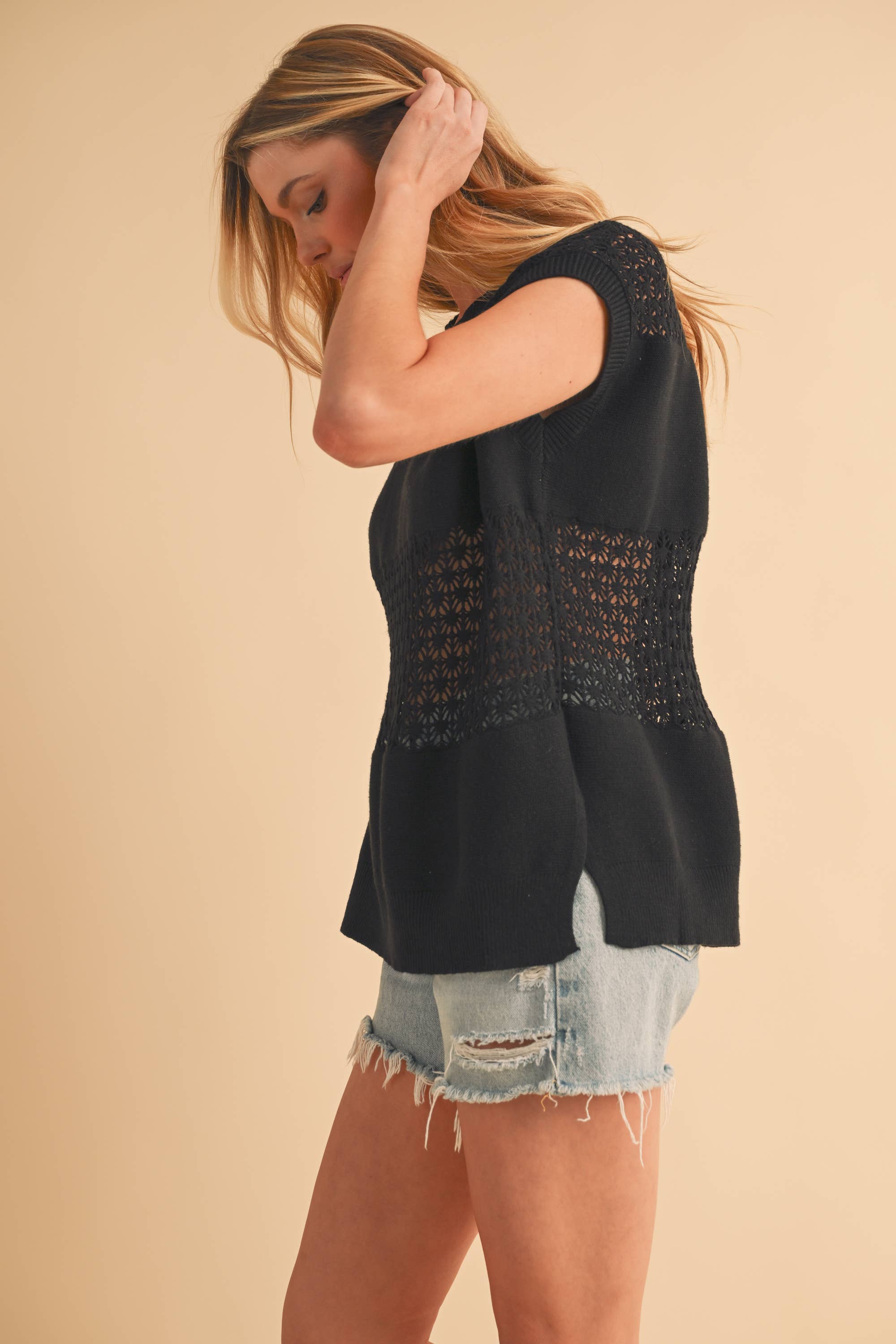 AEMI + CO – wholesale Stickad topp - Dam – 3231FN Ameena Öppen Stickad Meshlinne 16