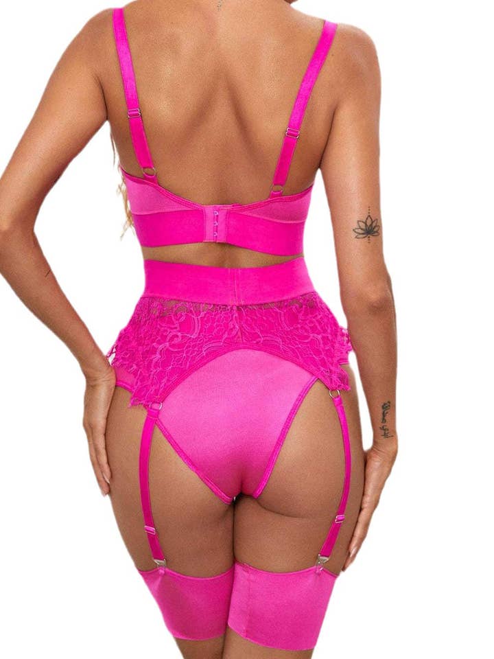Lina Lind - Wholesale Lingerie Set - Women's - Sexy lace bandage lingerie set with garter belt set LL567511
