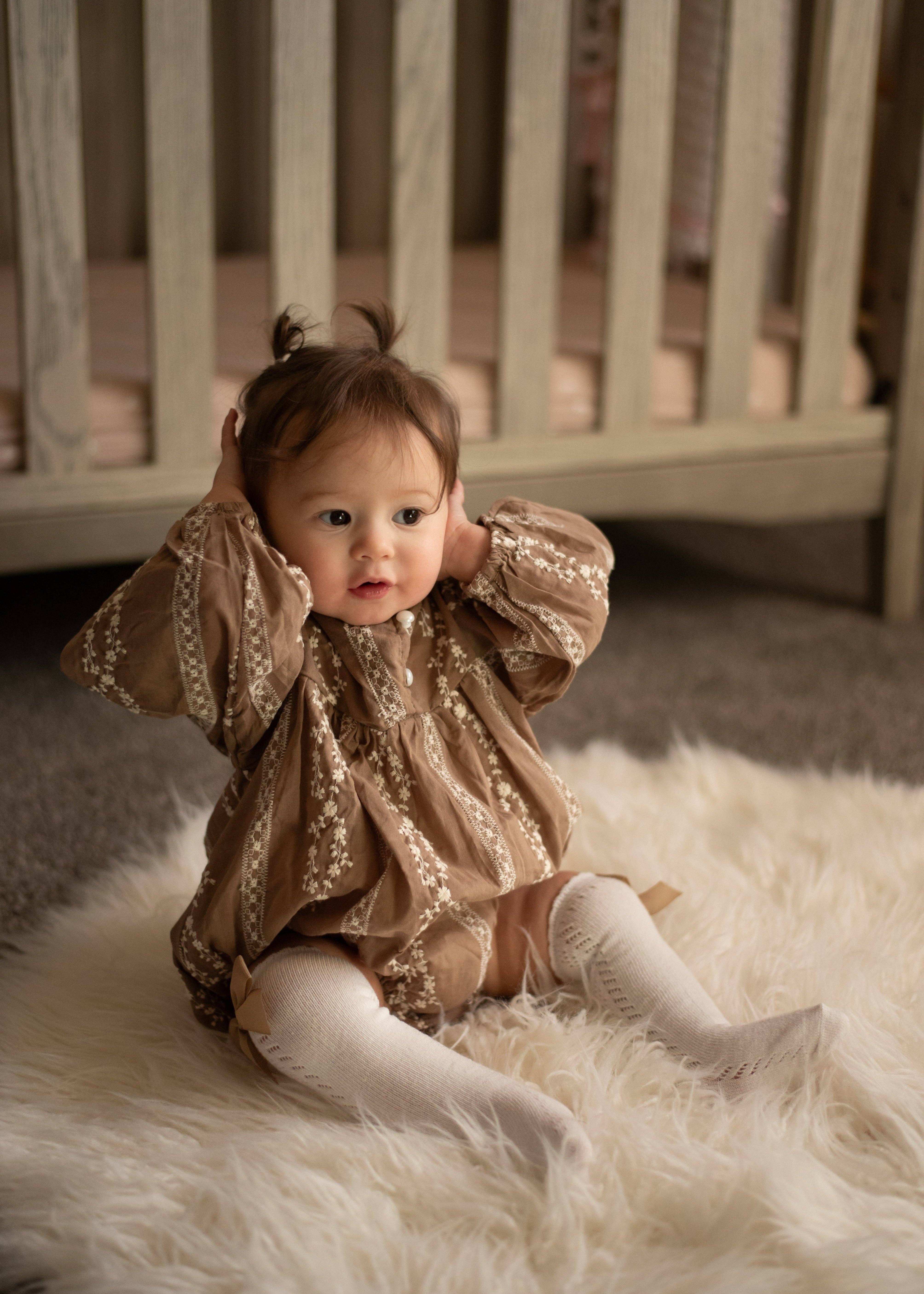 Laney + Sy – Bodysuit - Bebé por atacado – Body de Bordado Quinn2