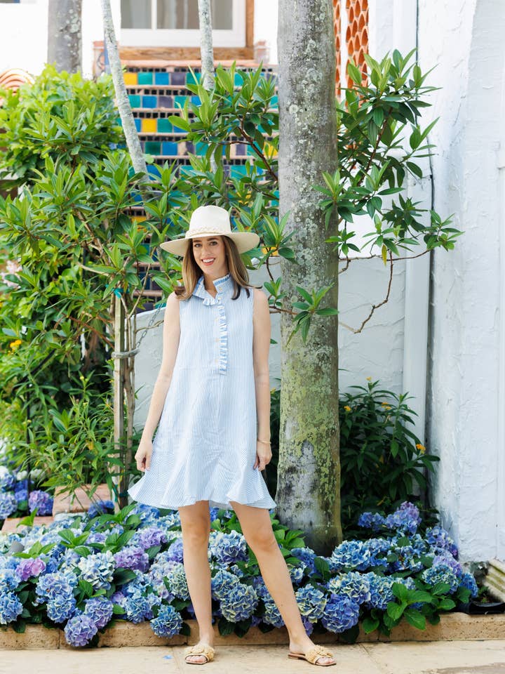 La robe Ethel à rayures bleues en lin pour la vente par Duffield Lane