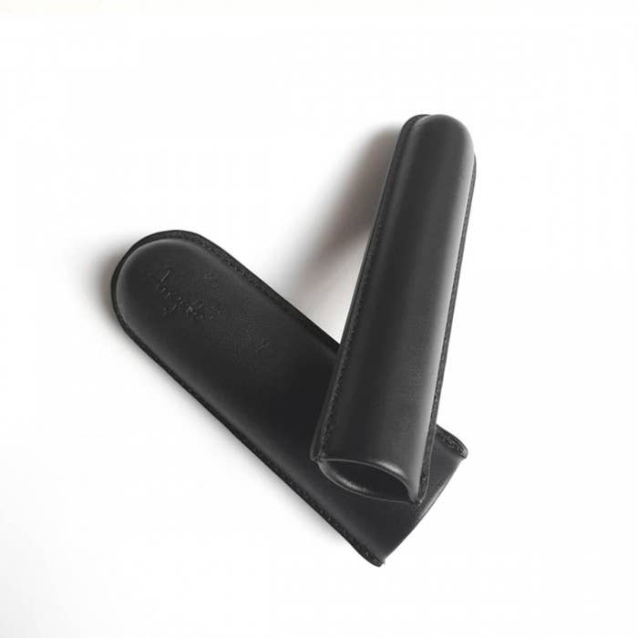 Case for 1ct Black for wholesale by NICOTEAM EE