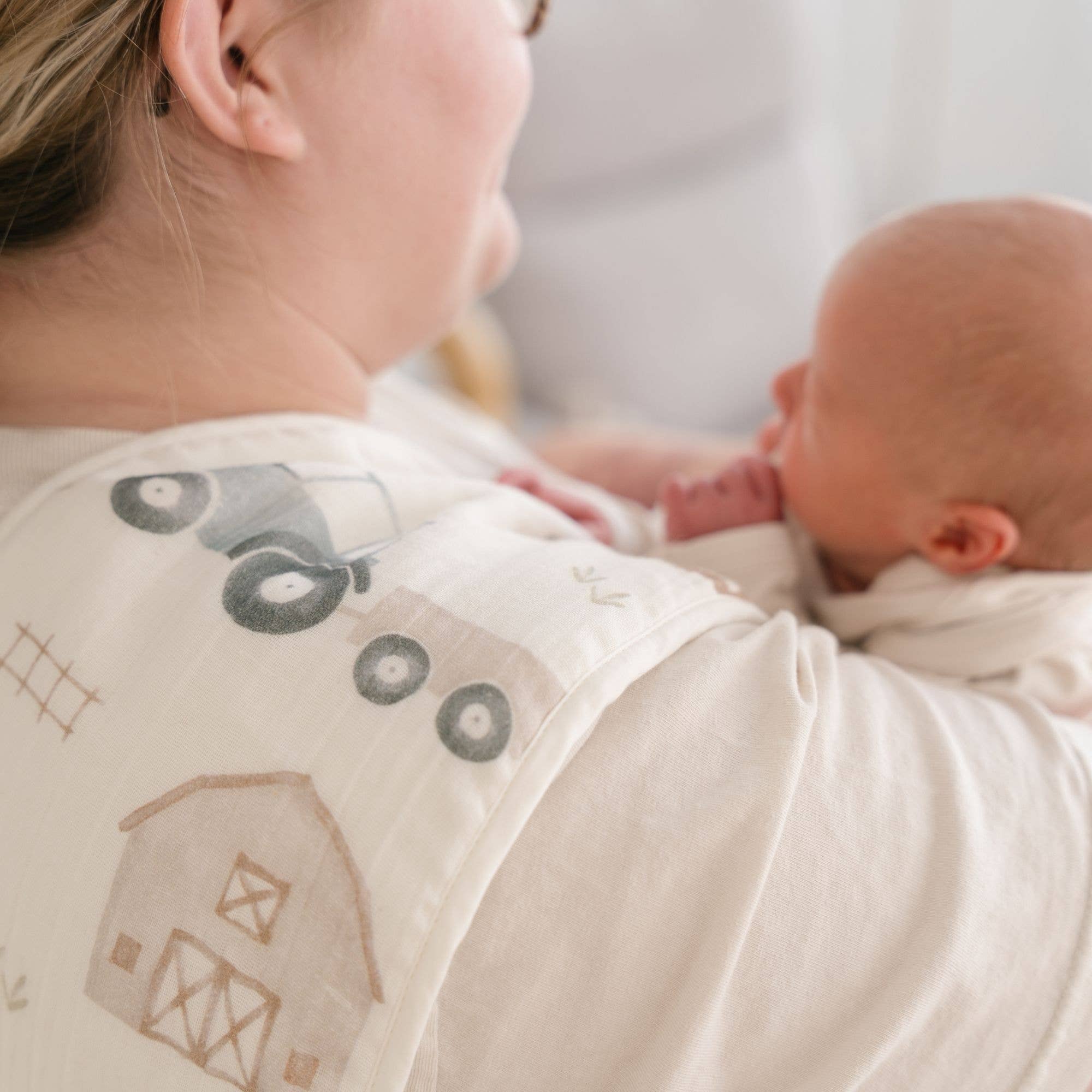 Crane Baby - Vente Set de bavoirs d'épaule – bébé - Ensemble de 3 langes de ferme avec tracteur Charlie3