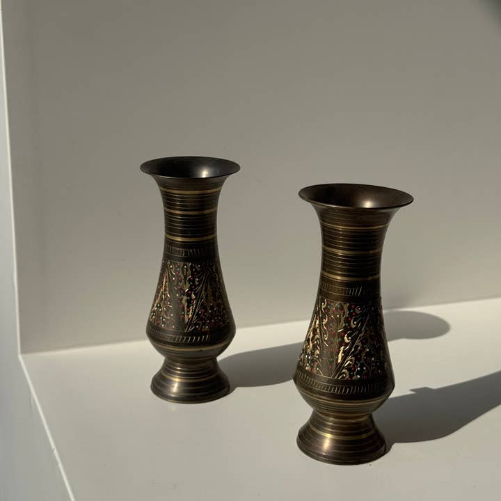 Office Objets - Wholesale Vase - Pair of two small engraved metal vases H15.5 D6.54