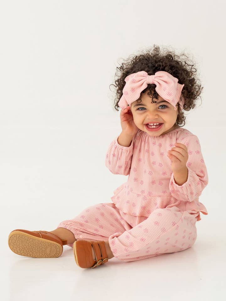 Barboteuse Dainty Doodle pour la vente par mabel + honey