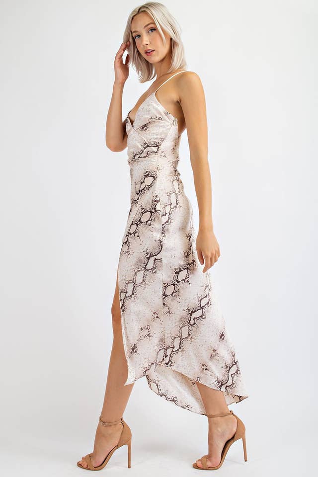 Edit by Nine – wholesale Klänning - Dam – MD1468 ORM PRINT SATIN LÅNG SURPLICE SLIP KLÄNNING