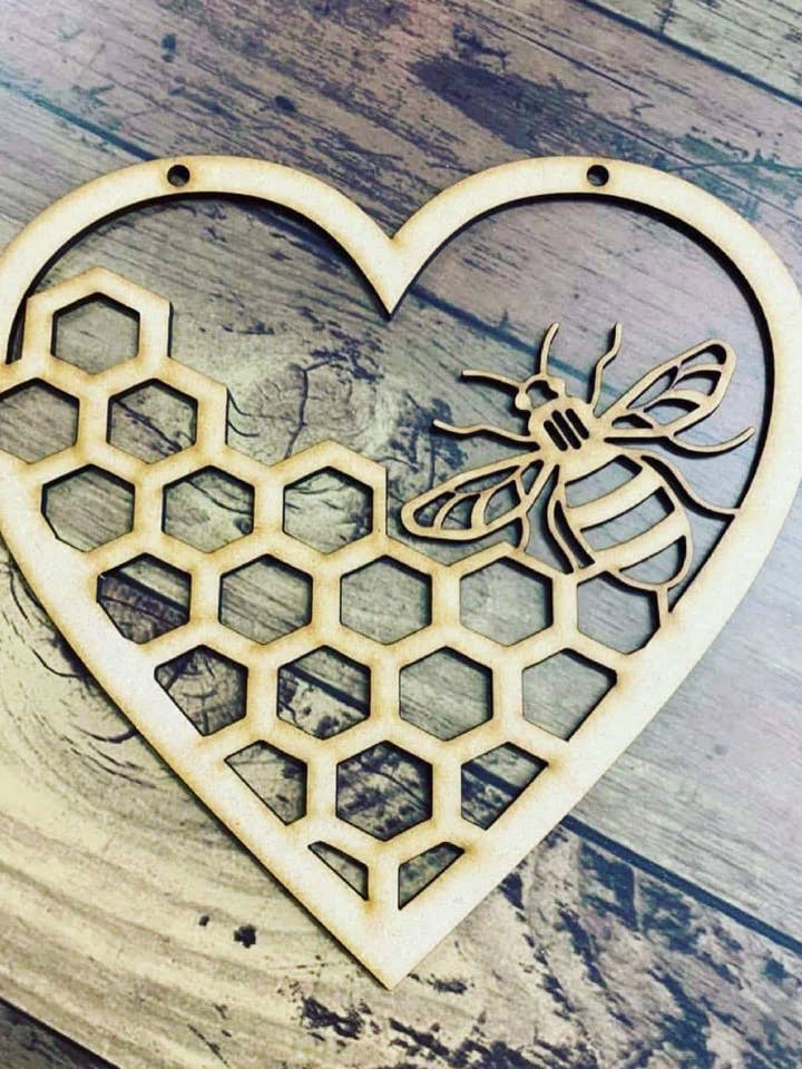 Cœur avec nid d'abeille et abeille pour la vente par manchester laser cuts