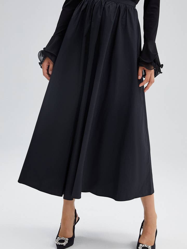 GONNA IN TAFFETÀ CON VOLANT per la vendita all'ingrosso da parte di Touché Privé EU