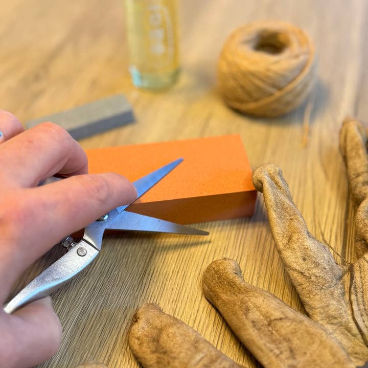 Bridgetown Garden Tools® - Wholesale Garden Tool - Tool Sharpening & Maintenance Kit3