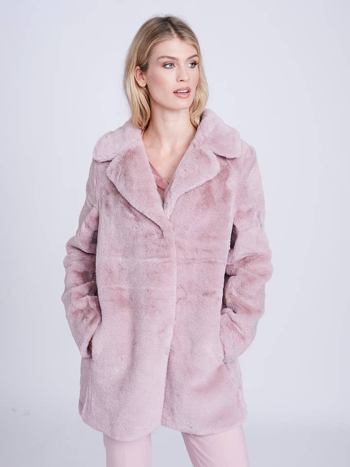 Kennedy-Mantel - Staubiges Rosa für den Großhandel von Pia Rossini Ltd