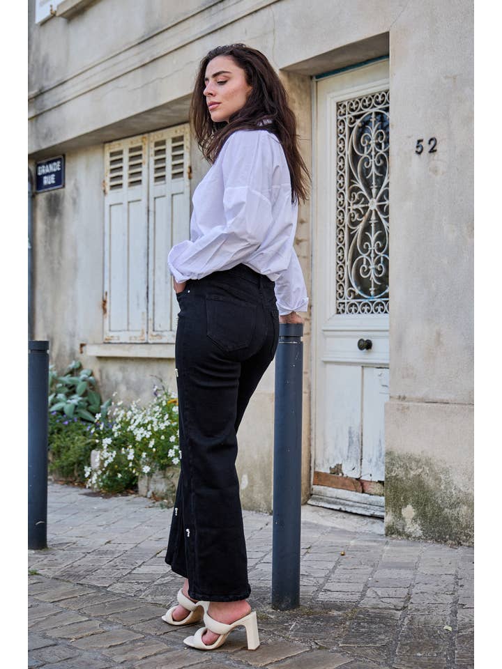 ANA & LUCY – Engroshandel Jeans - Dame – Jeans med brede ben til kvinder med smarte perler - ANA & LUCY2