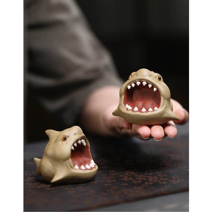 Gohobi (We cover U.S. import duties) - Vendita all'ingrosso Statuette decorative - Gohobi, decorazione da tè in ceramica fatta a mano in argilla YiXing, motivo: squalo4