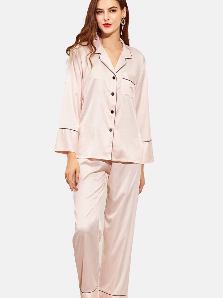 Pyjamas med lång satin för wholesale av Ashley Rose