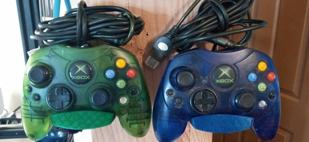 XALT 3D DESIGNS - Wholesale Wall Mounted Shelf - Xbox (OG) Controller S Wall Mount2