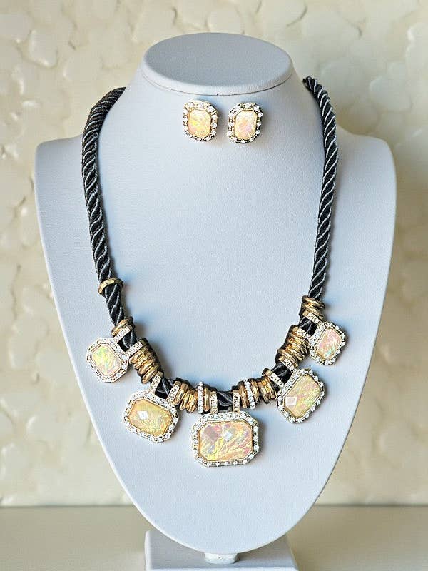 INRAMAD STENAR REP HALSBANDSET för wholesale av Andrea Bijoux