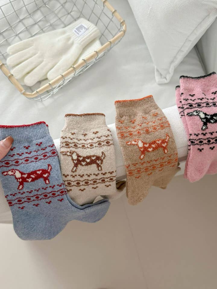 Happy Knits - Wholesale Socks - Women's - Women's Wool Socks - Warm Dachshund Pattern Winter Socks9