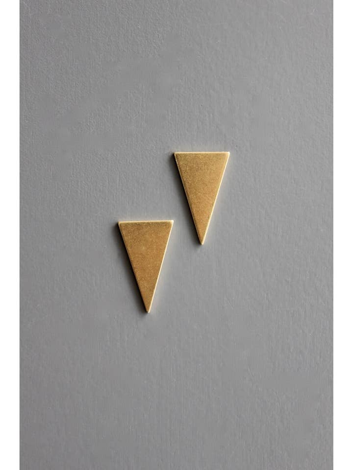 BKNE58 brass triangle posts for wholesale by David Aubrey Jewelry