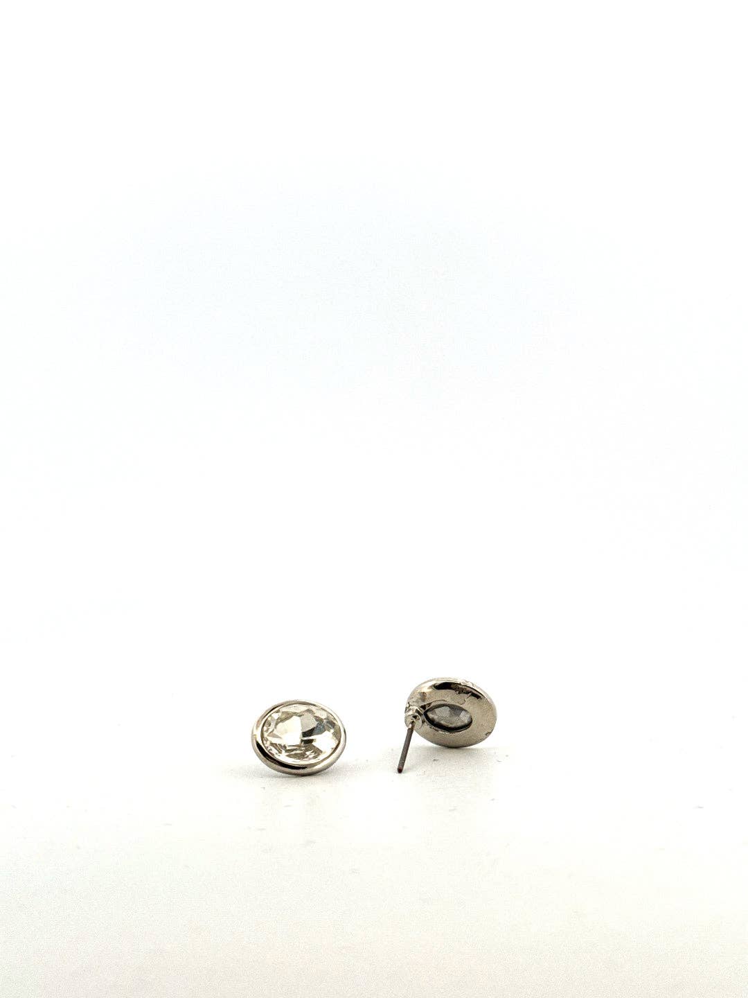 Nette Road Wholesale – Großhandel Ohrstecker – Ovale Edelstein-Ohrringe3