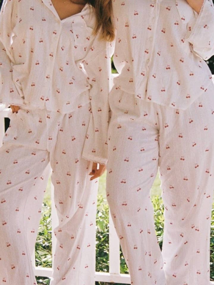DE VAVE - Wholesale Sleepwear Set - Women's - Cherry Print Button-Front Pajama Set