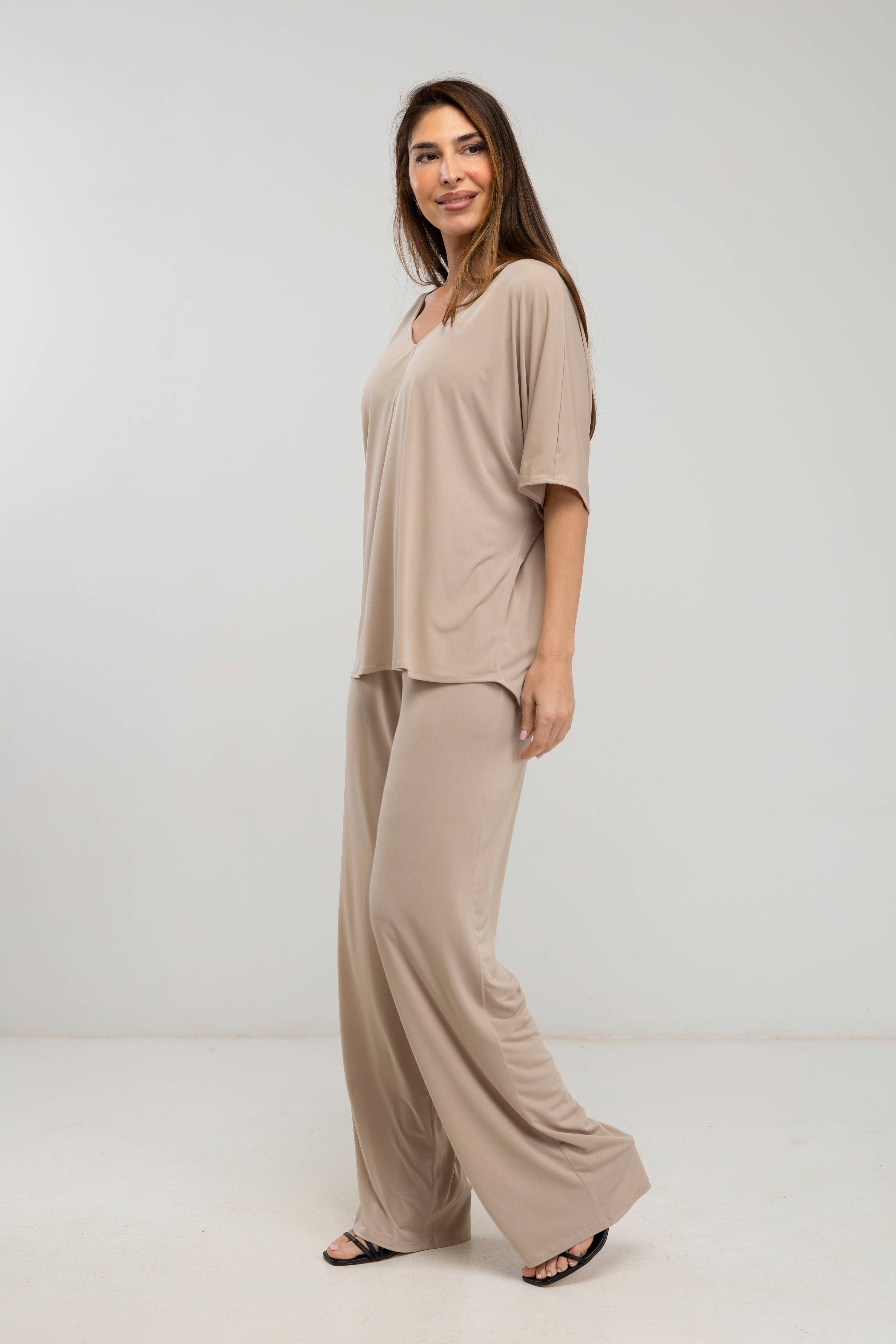 Julie d orleac - Wholesale Top & Pant Set (NOT Loungewear) - Women's - Plain V-neck blouse set with pants2