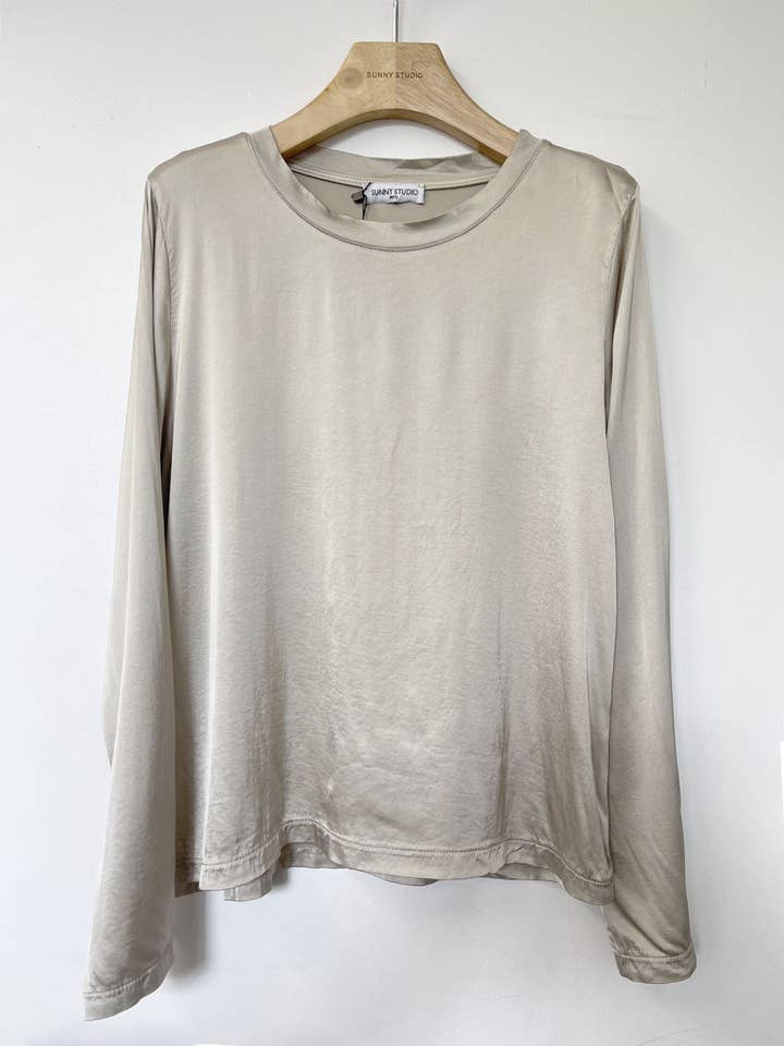 SUNNY STUDIO - Wholesale T-Shirt - Women's - Elegant long-sleeve T-shirt6