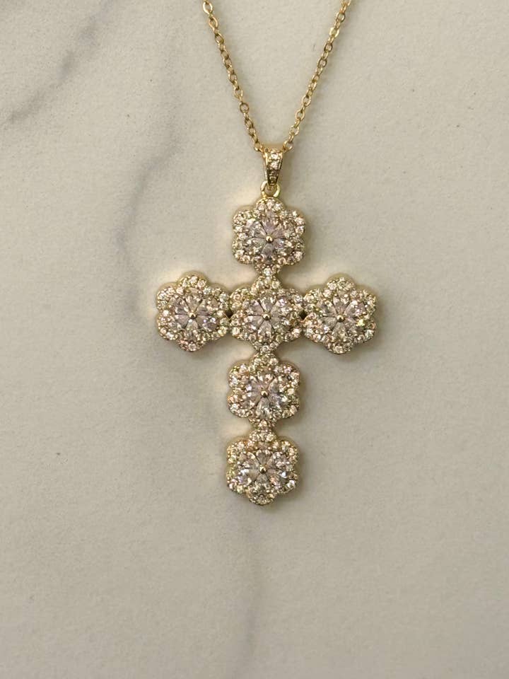 Collana a Croce con Motivo Floreale e Pietre di Zirconio per la vendita all'ingrosso da parte di Cassette Barcelona