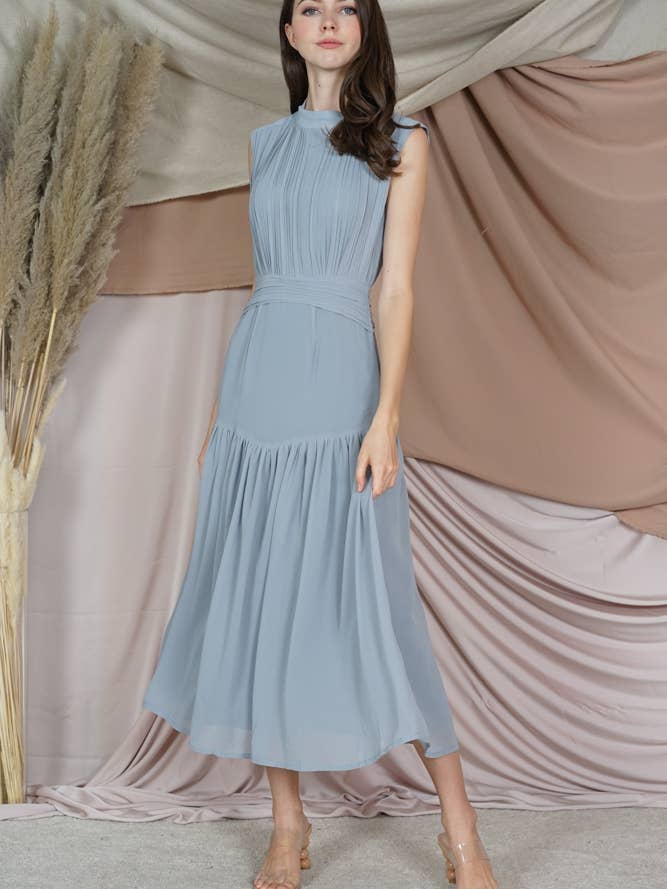 Robe longue Devlin en bleu poussiéreux pour la vente par MDS