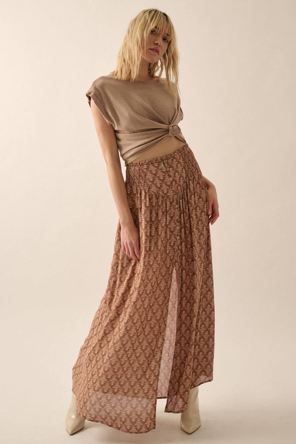 Promesa USA – Saia - Mulher por atacado – Saia Maxi Floral Ornada com Cintura com Botão e Frente10