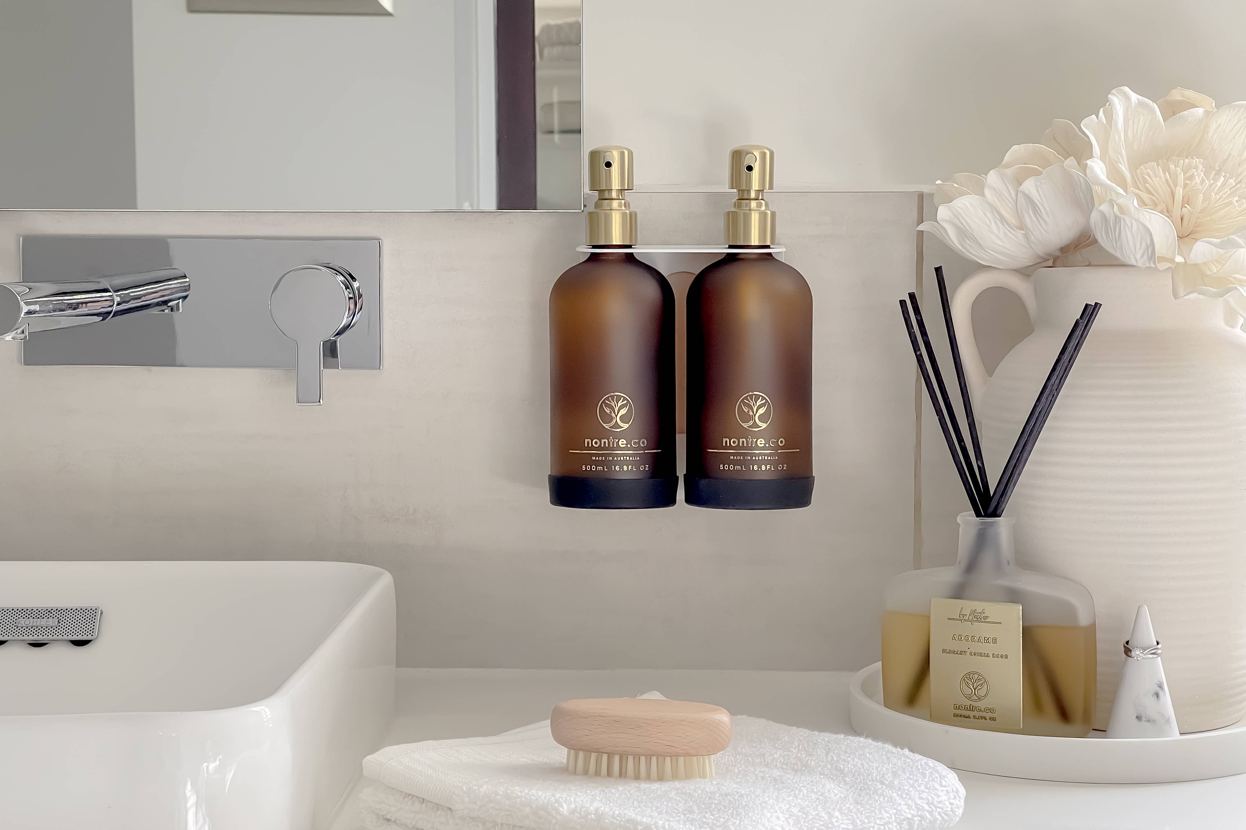 nontre.co - Wholesale Wall-mounted shelf - Nontre Wall Double Bracket for Glass Bottle - Black/White3