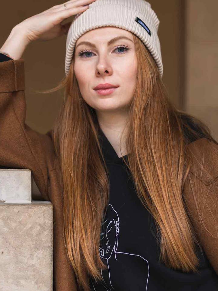 CAPPELLO IN COTONE BIOLOGICO NATURALE per la vendita all'ingrosso da parte di Leonor Roversi