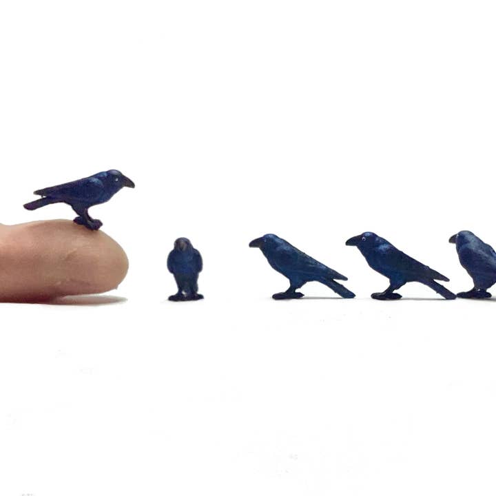 Miniature Raven - 1:24 scale (set of 5) for wholesale by The Scale Grail