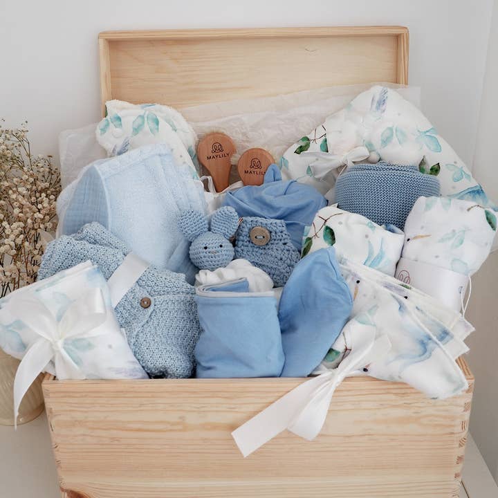 Coffret layette XL15 pièces - bleu clair pour la vente par MAYLILY