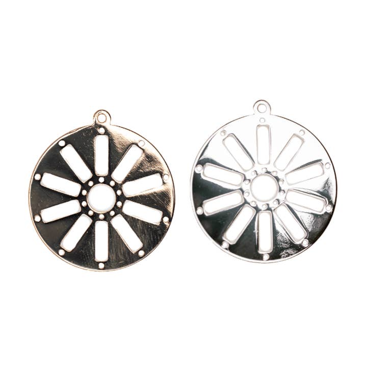 Continental Beads - Wholesale Individual charm/pendant - 18.5mm Centerline Round Charm - Beadable with 11/0 Seed Beads - Zinc - Available in 7 Finishes - Sold by the Piece - K1537