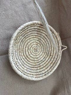 BAHIA HOME – Engroshandel Pyntebakke – Puttalam Plateau - Rund bakke i fint palmeflet3